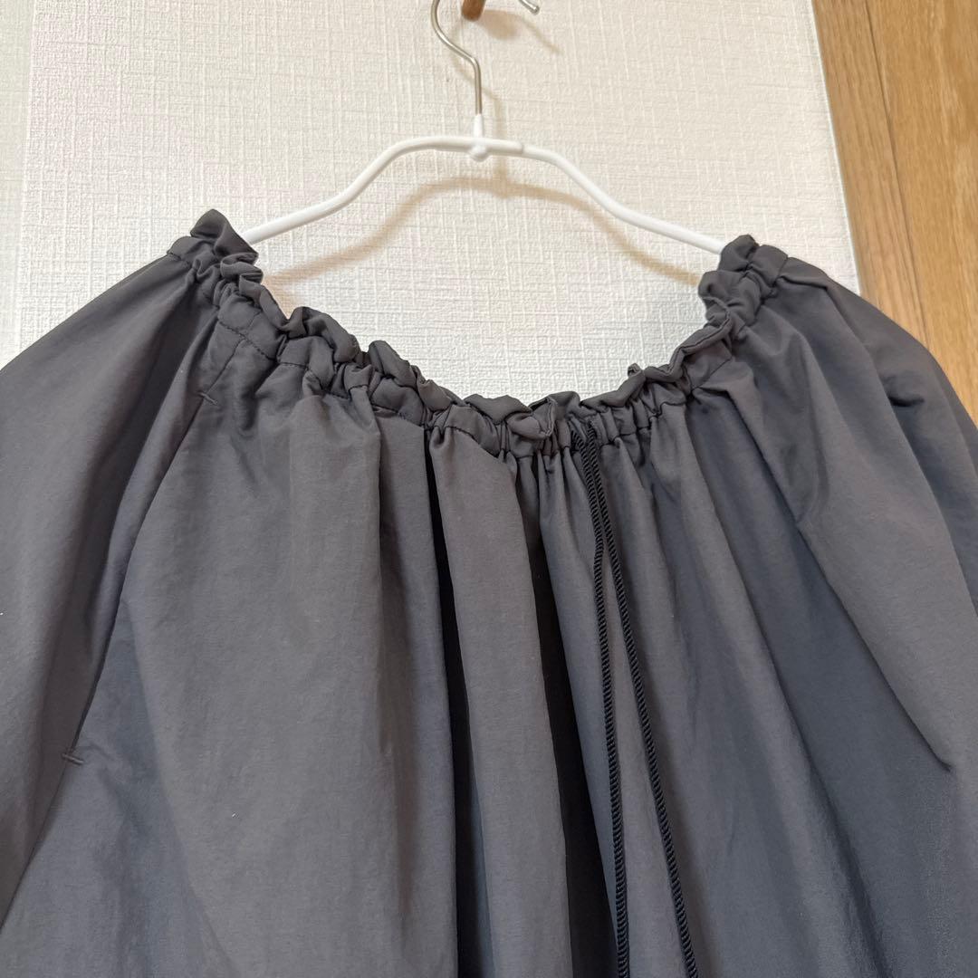 【ほぼ新品】OUR チャコールグレーのロングスカート 即購入可　美品