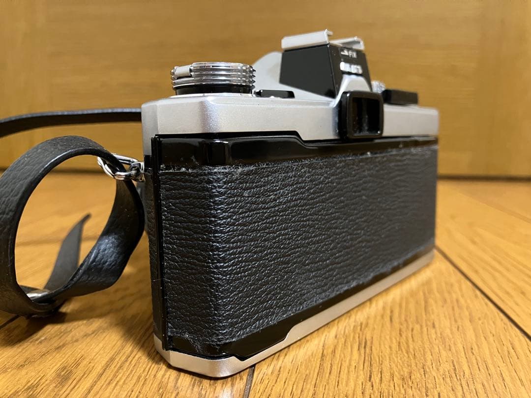 オリンパスOM1一眼レフカメラ、本体、説明書、レンズ、ケース他付　ジャンク品