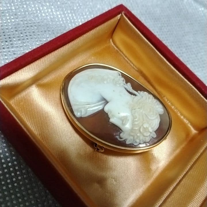 カメオブローチ　アンティーク　箱付き