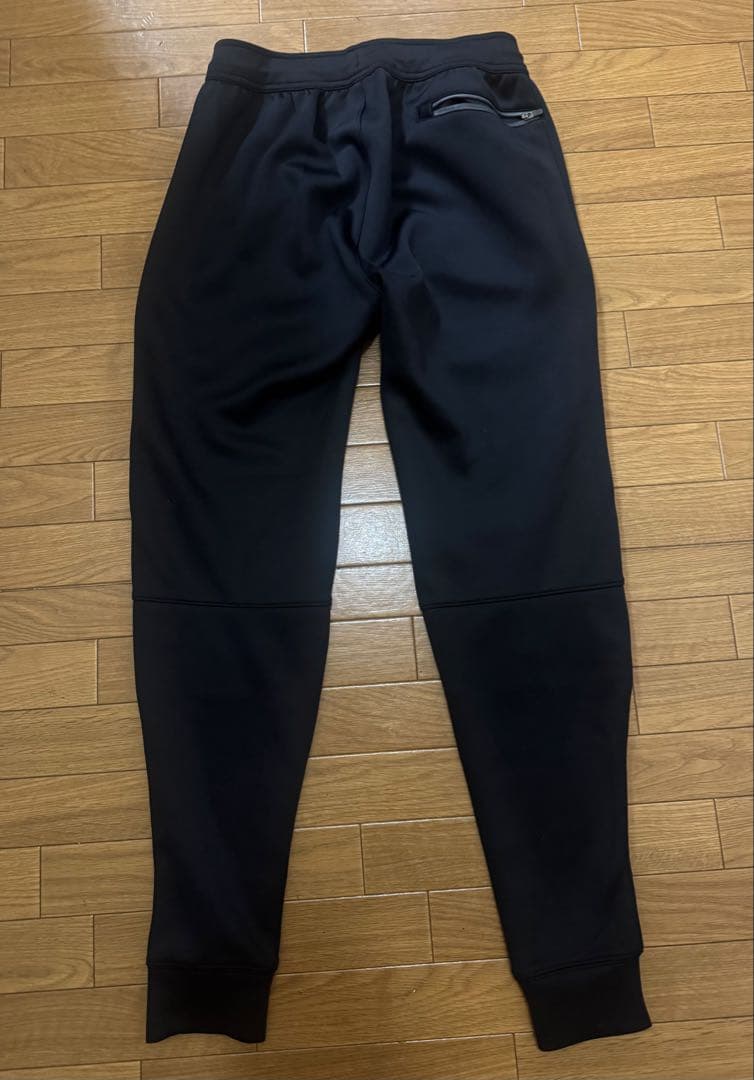 UNDER ARMOUR フード付きジャージ　セットアップ
