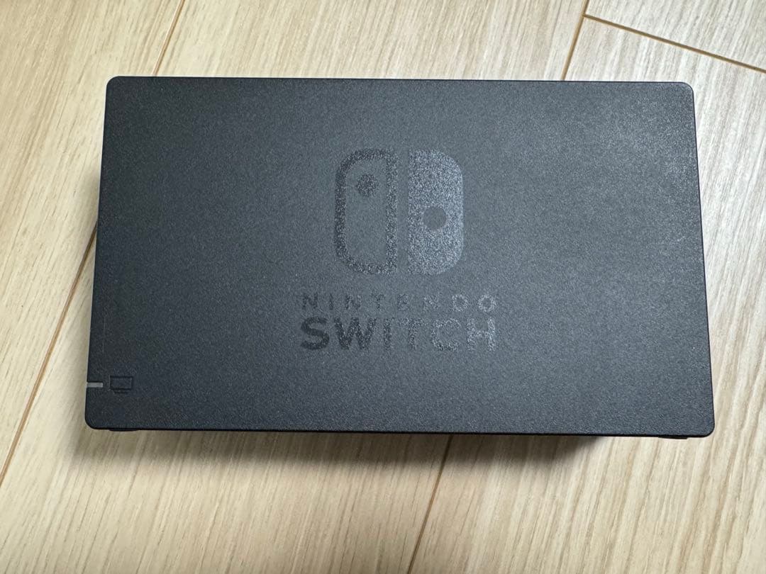 【超美品】Nintendo Switch 本体　箱＆付属品＆ケース付き