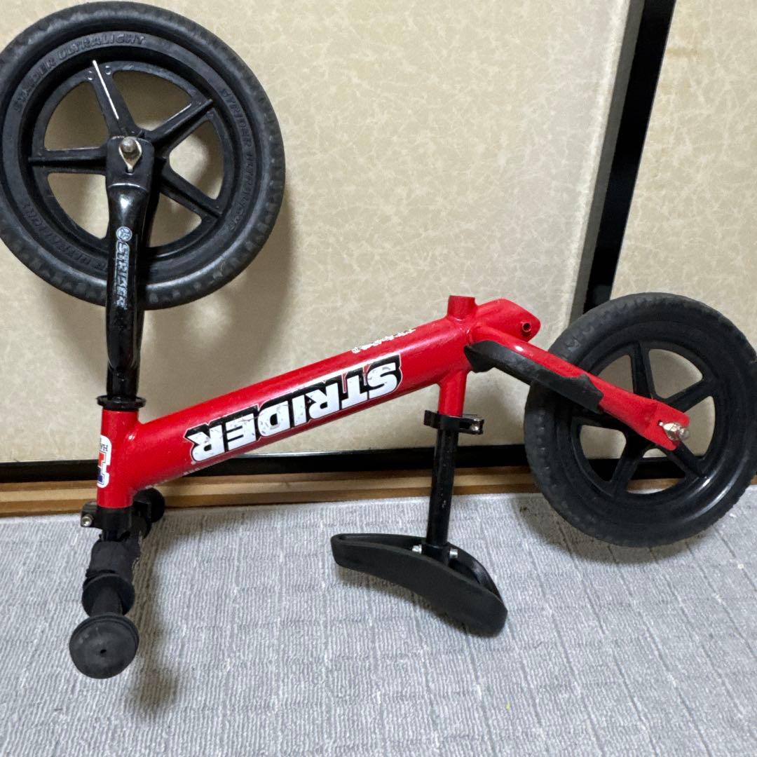 B209 ストライダー 赤 STRIDER バランスバイク 赤 12インチ