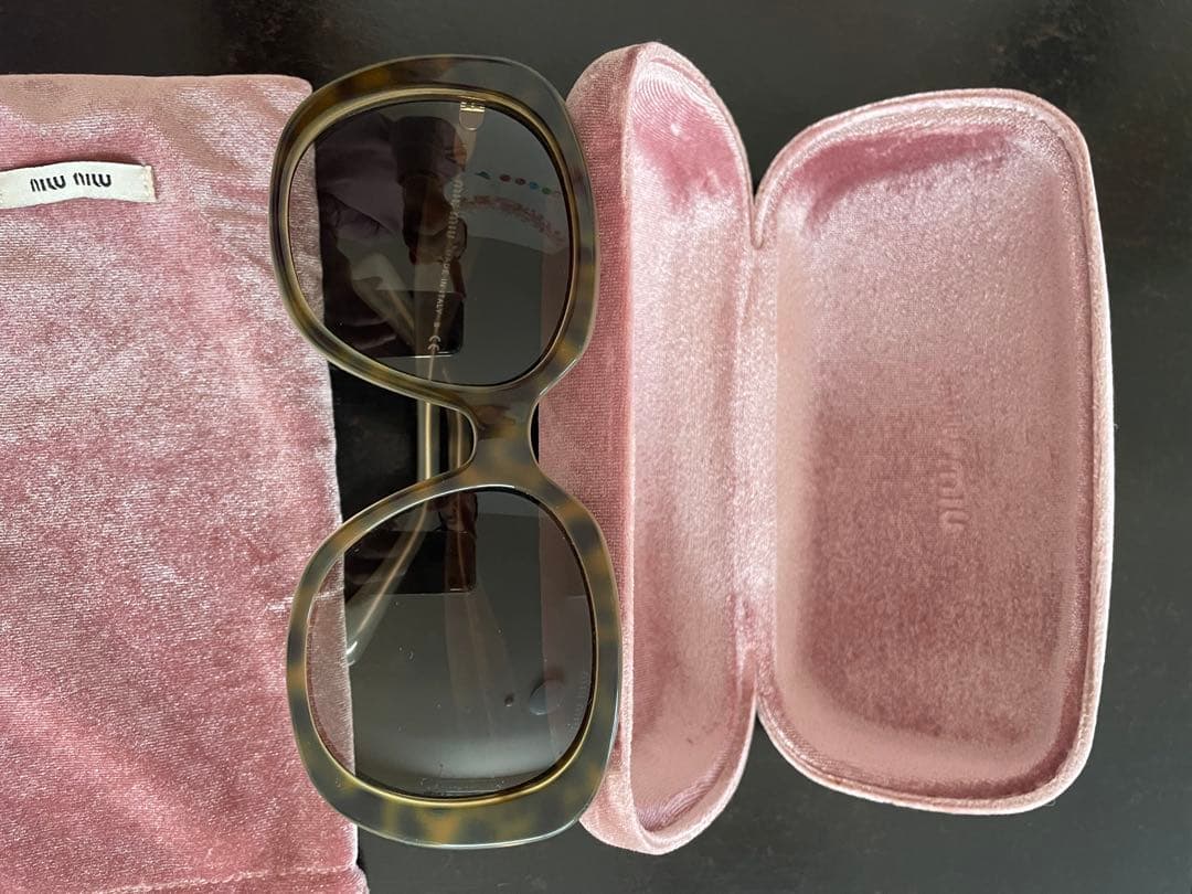 miu miu sunglasses サングラス グレー系 ケース付き