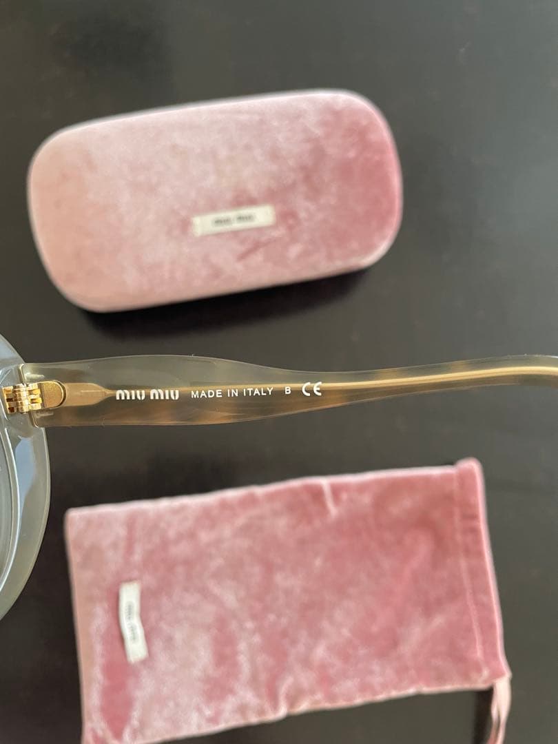 miu miu sunglasses サングラス グレー系 ケース付き