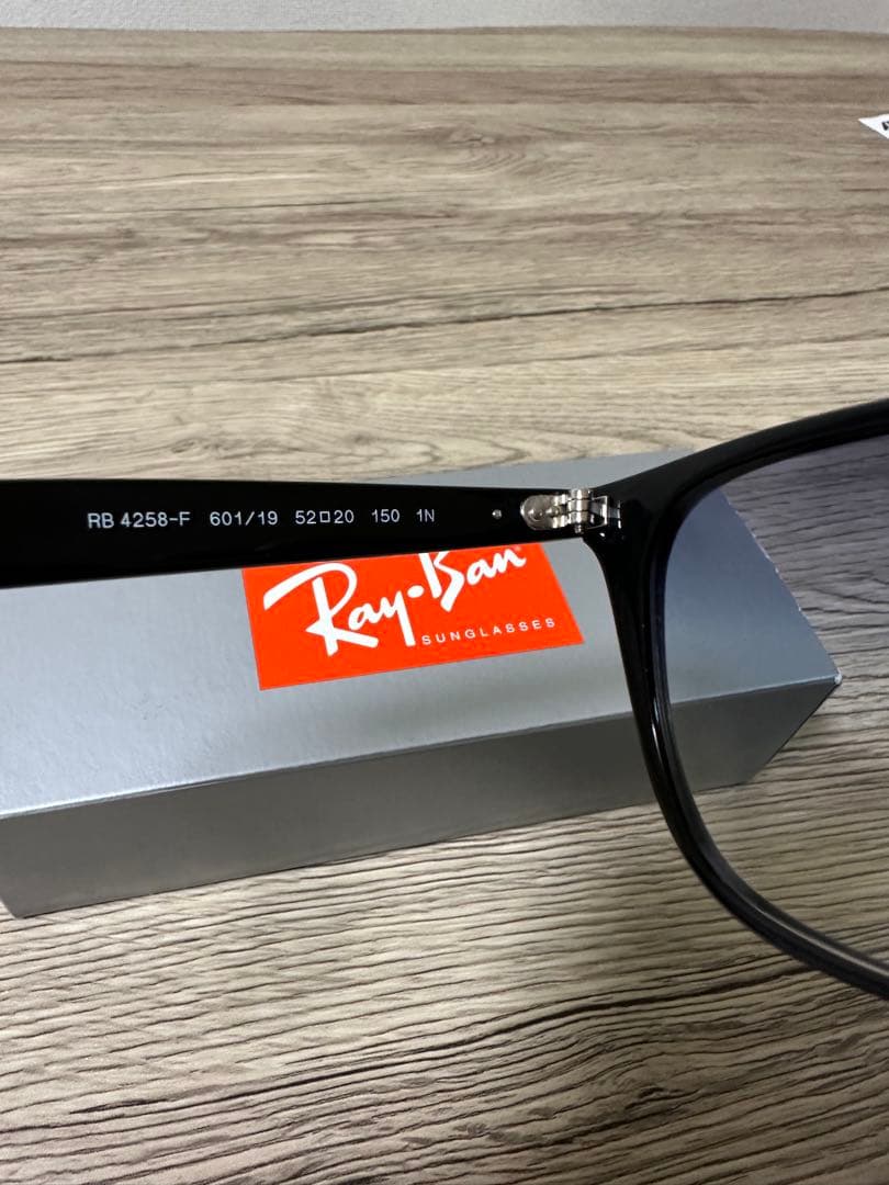 Ray-Ban サングラス　0RB4259F
