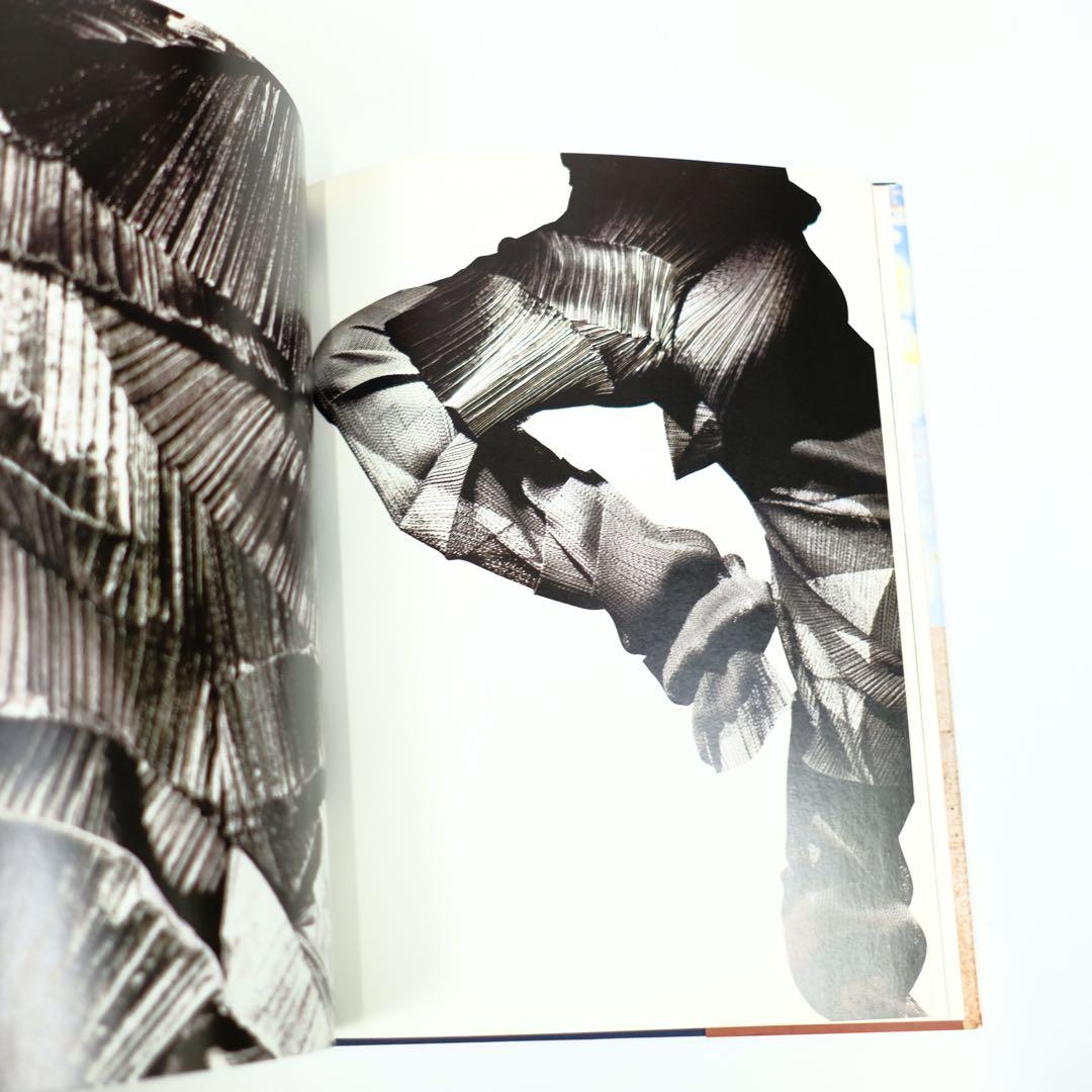 ISSEY MIYAKE Mark Holborn TASCHEN 三宅一生