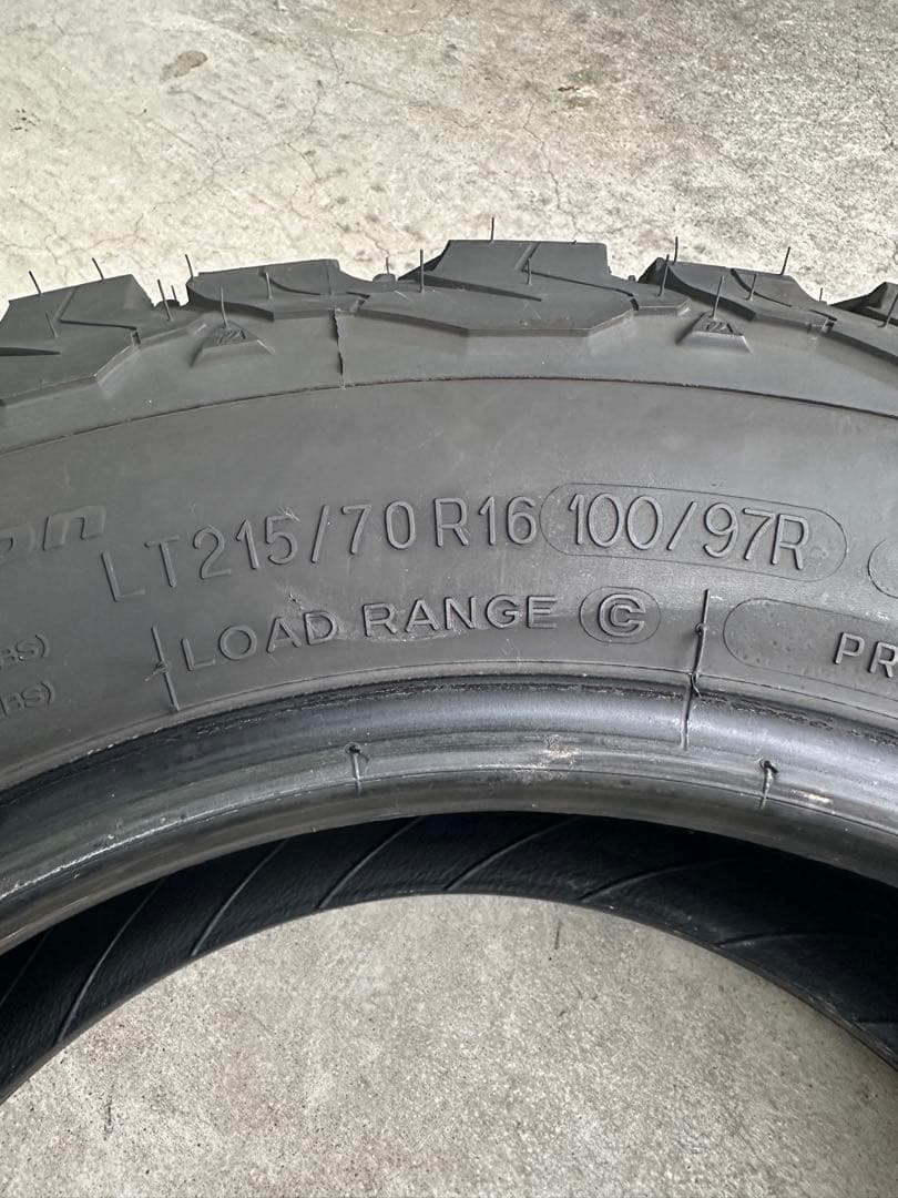 215/70R16 BFグッドリッチ タイヤ