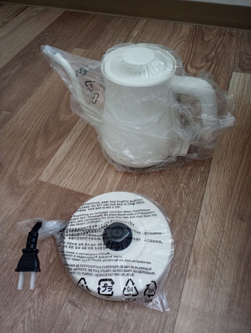 【新品未使用】BALMUDA The Pot ホワイト 電気ケトル