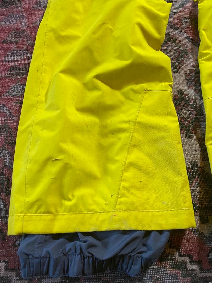 m*6様 patagonia スノーボードパンツ RECCO