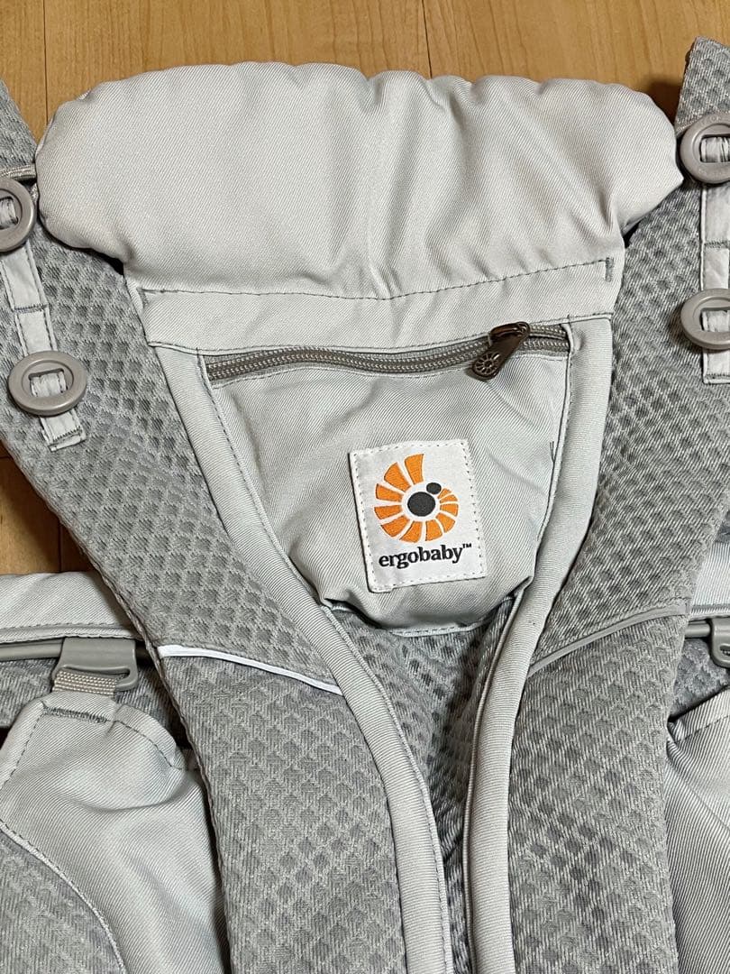 ergobaby メッシュ抱っこ紐 グレー