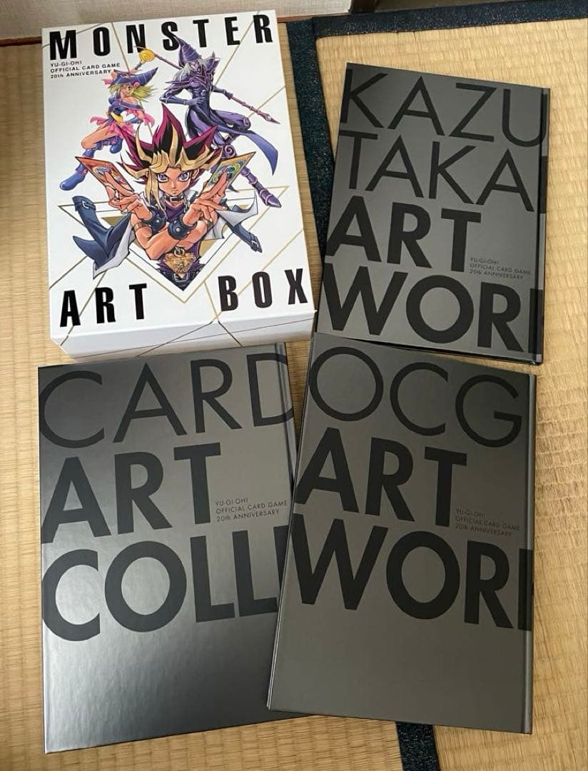 遊戯王　20周年記念 モンスターアートボックス 豪華BOX計3冊イラスト集