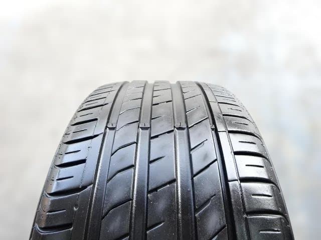 8.5分山ネクセンN’FERA SU1 245/40R18 97Y XL中古4本