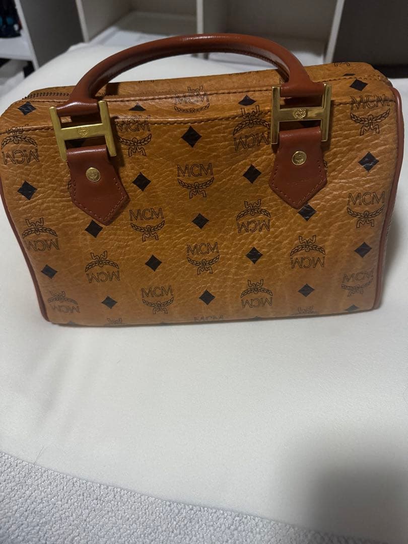 MCM エムシーエム　ミニボストンバッグ　モノグラム　レザー　プレート