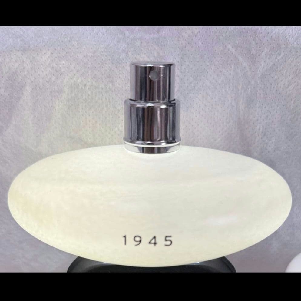 ショーレイヤード 1945 ホワイト 香水 50ml