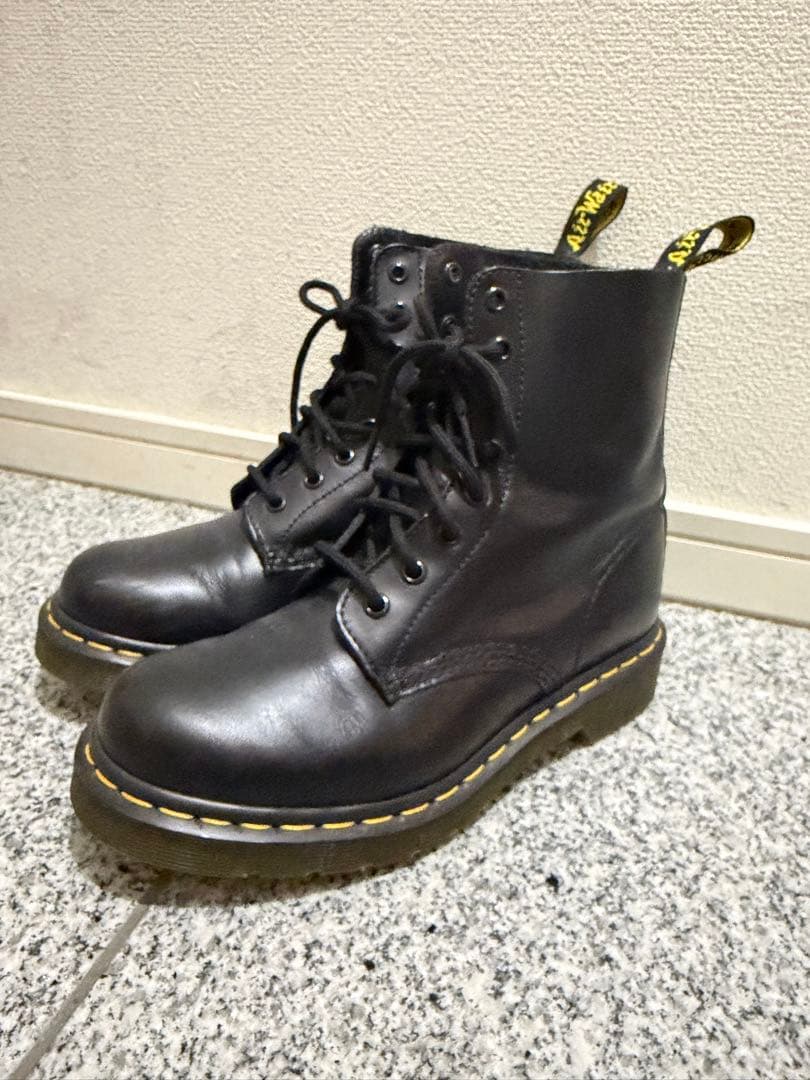 Dr. Martens ブラックレザー ハイカットブーツ