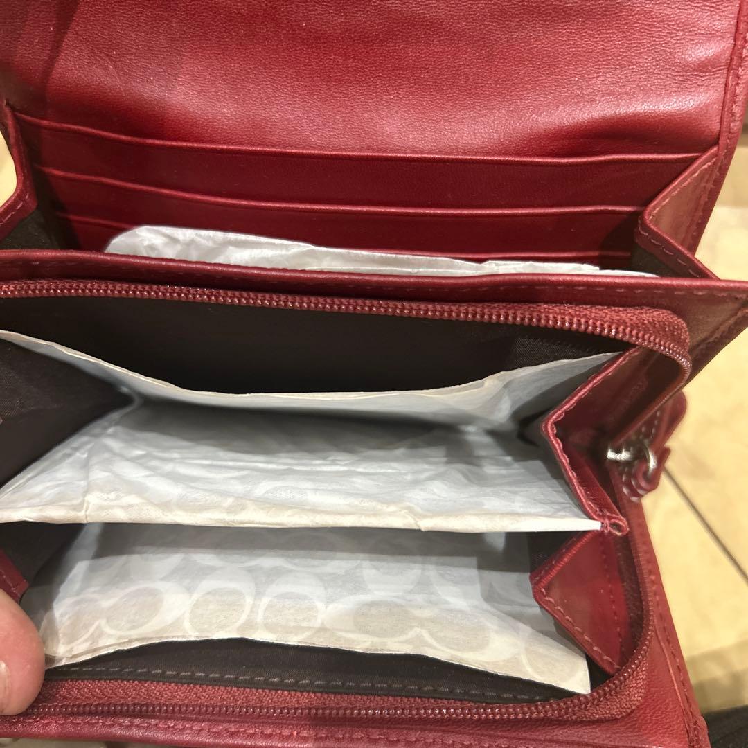 COACH 赤い二つ折り財布 折りたたみ財布 シグネチャー