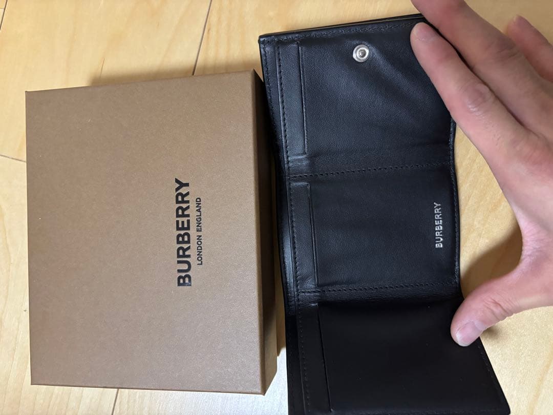 い*き様 BURBERRY チェック柄 三つ折り財布