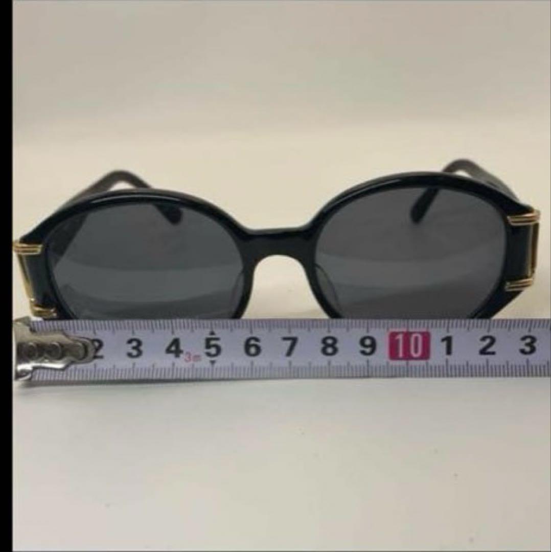 Yves Saint Laurent ✨イヴ・サンローラン　ブラック　サングラス