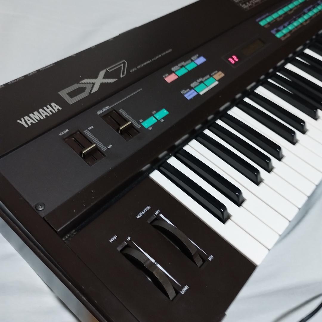 「 DX7 」YAMAHA・FM音源搭載デジタルシンセサイザー