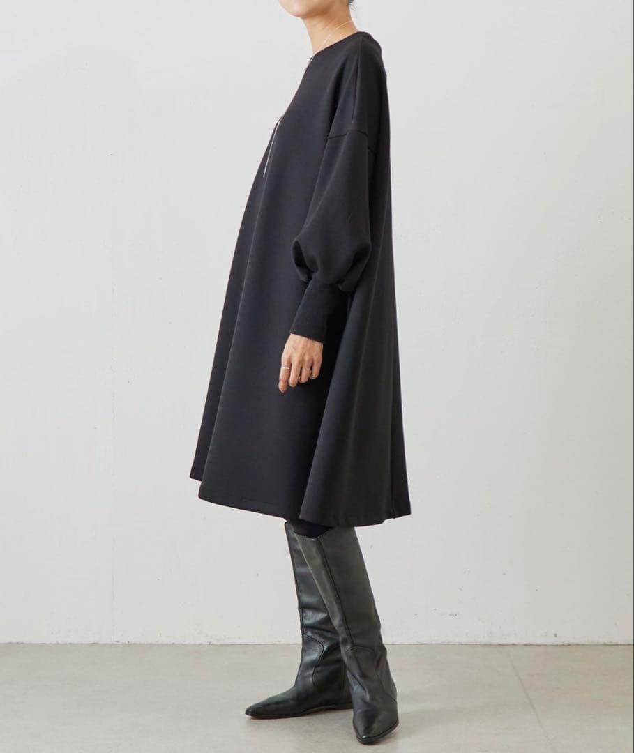 新品 BEARDSLEY 袖パフダンボールワンピース ガリャルダガランテ