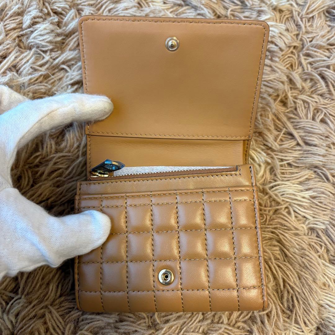 【未使用】バーバリー 三つ折り財布 TBロゴ 小銭入れあり ベージュ レディース