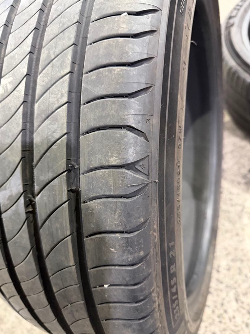 Tomozosan 235/45R21 ミシュランタイヤ　1本