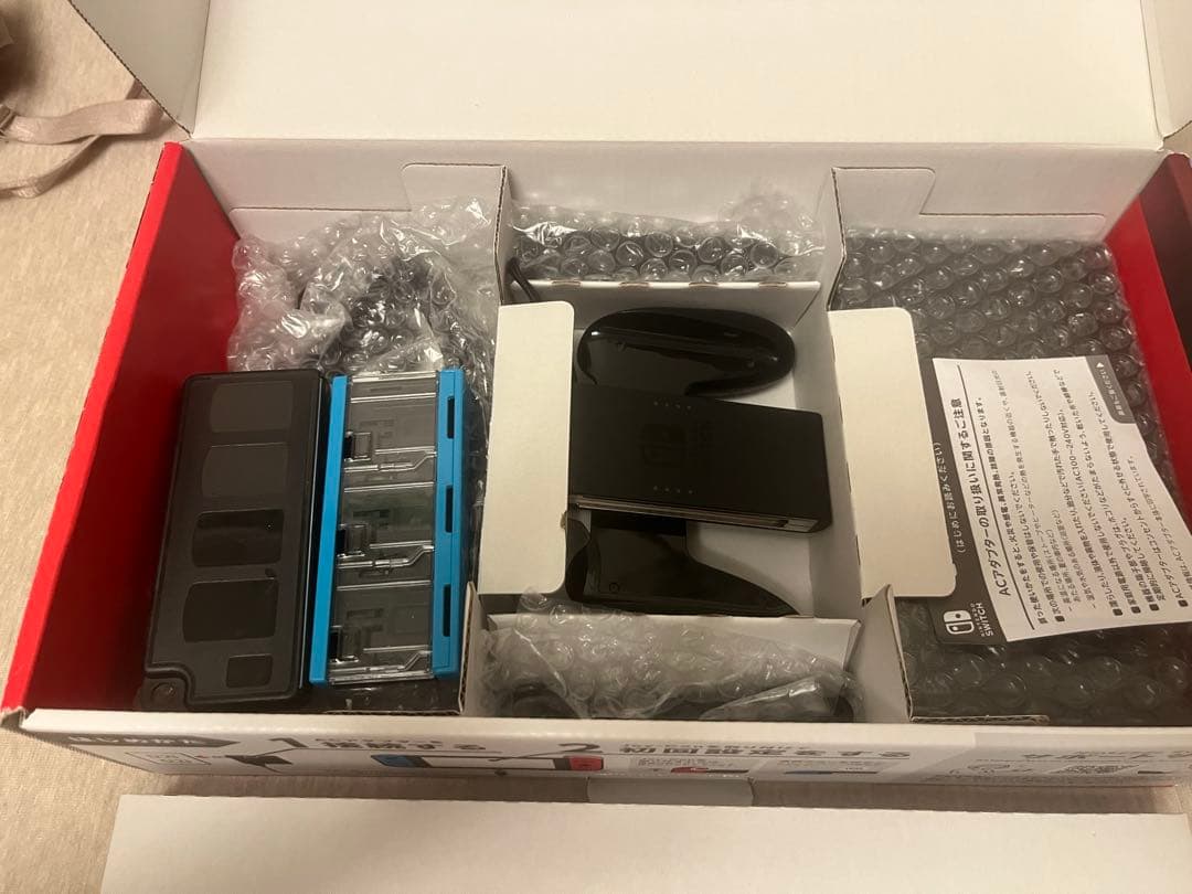 美品Nintendo Switch 本体64GB SDカード/保護フィルム付き