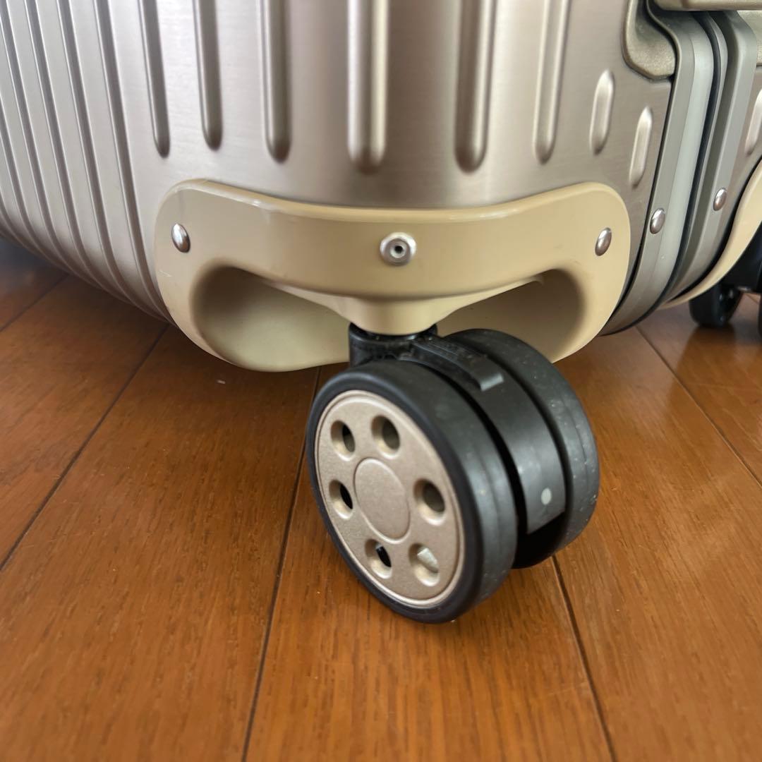 RIMOWAチタニウムトパーズ67L e-Tag（生産終了モデル）