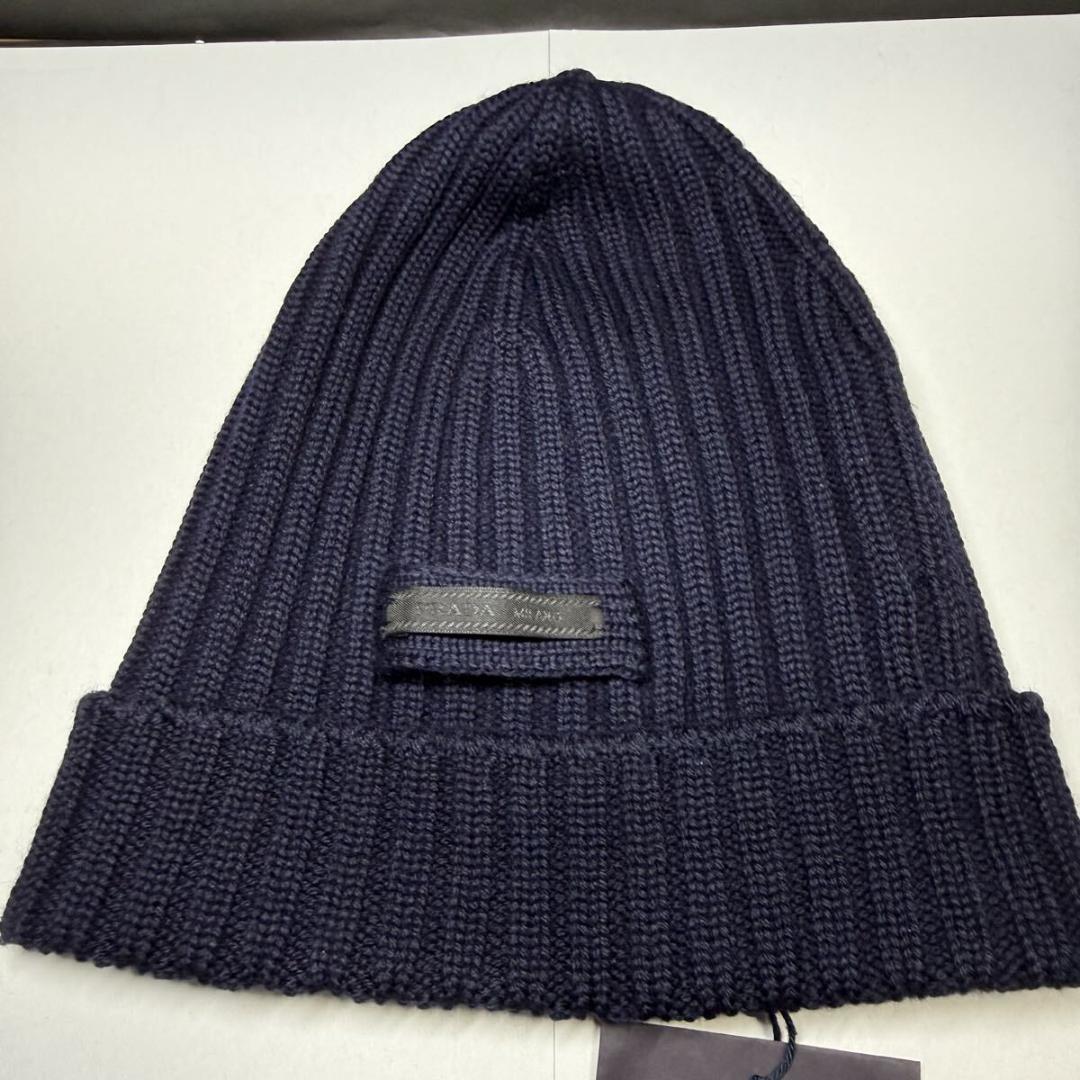 新品未使用タグ付き【PRADA 】ニット帽 ネイビー M メンズレディース