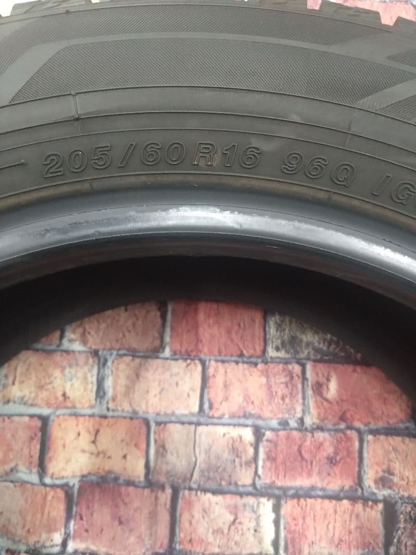 205/60R16 YOKOHAMA IG60 スタッドレスタイヤ 4本セット