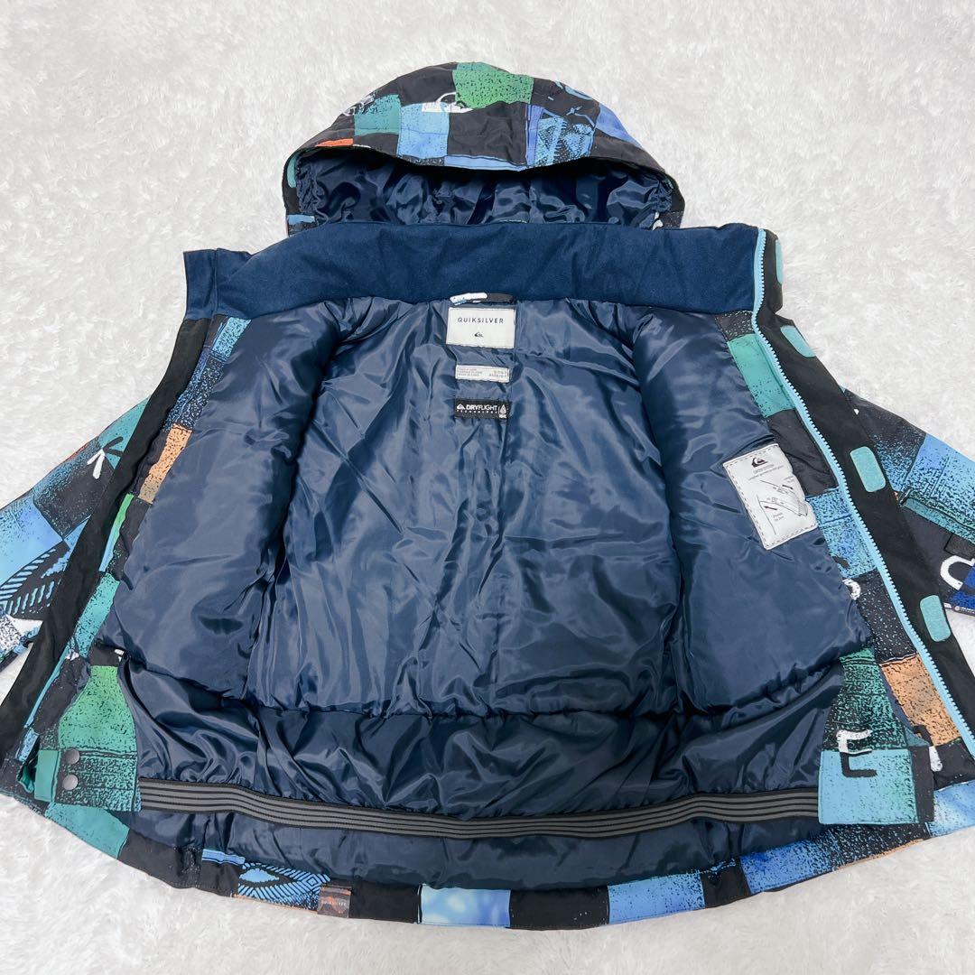 美品✨QUIK SILVER クイック シルバー　スノーウエア　120〜130
