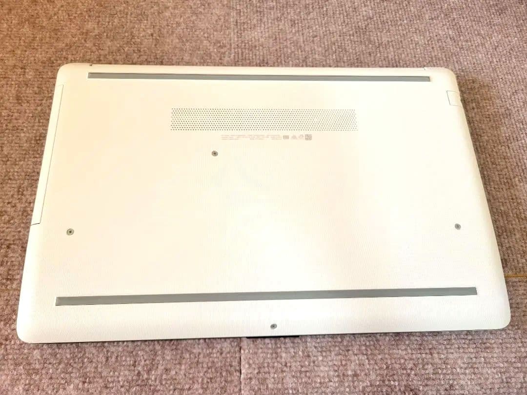 HPノートPC 15-db0232AU ホワイト
