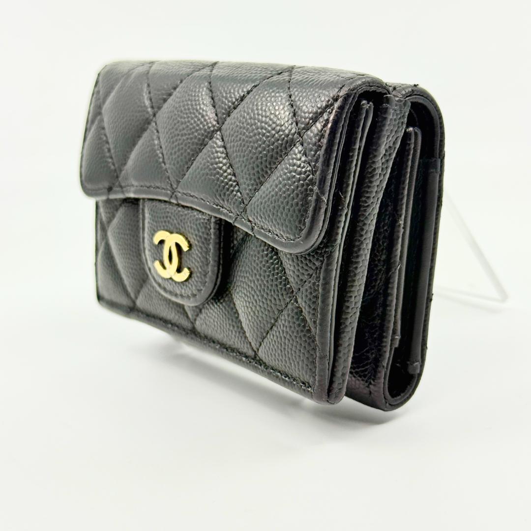 小梅　　　　 CHANEL 　三つ折り財布