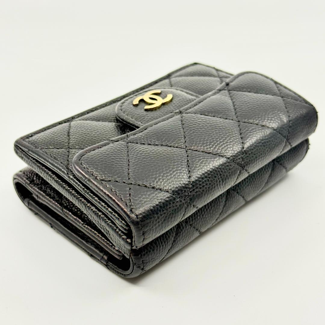 小梅　　　　 CHANEL 　三つ折り財布