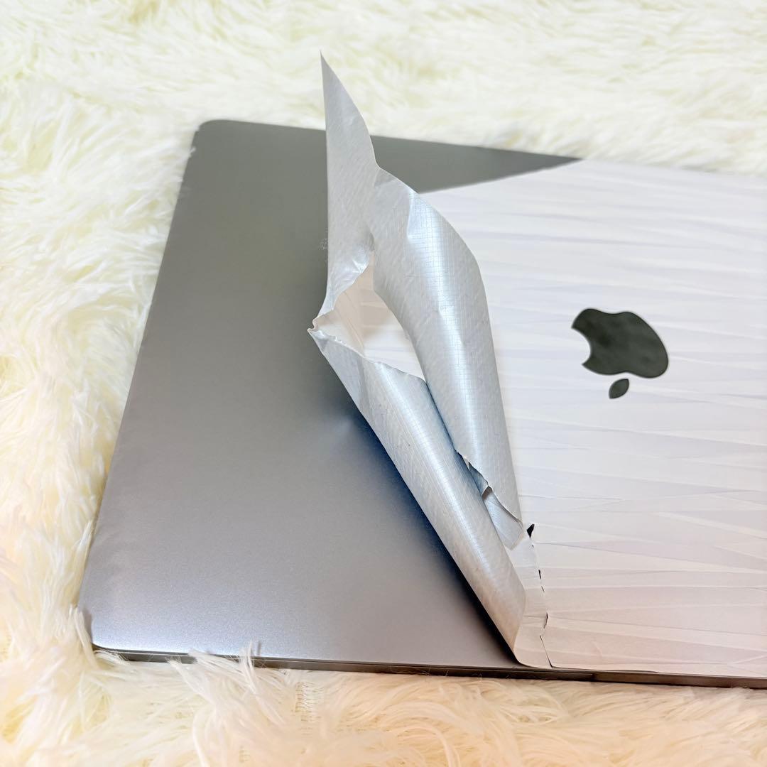 MacBook pro 13インチ2018 メモリ16GB 256GB
