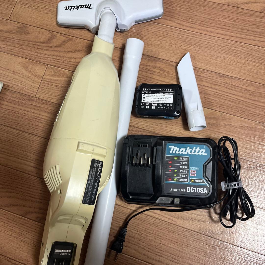 マキタ　CL108FD コードレス掃除機　中古品
