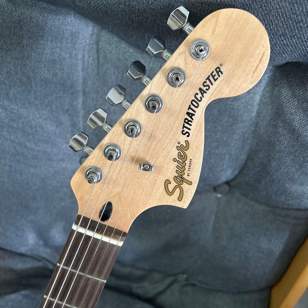 Squier Stratocaster ホワイト