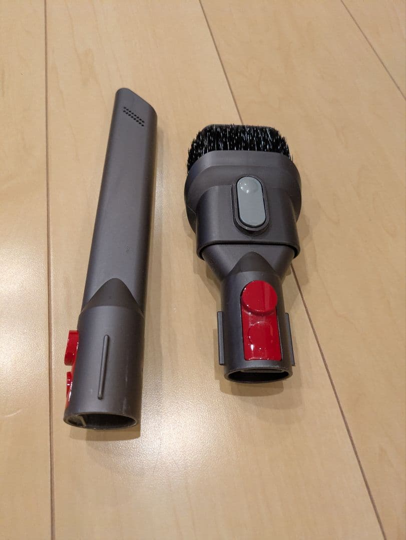 【送料無料】Dyson v7 コードレスクリーナー　スタンドセット
