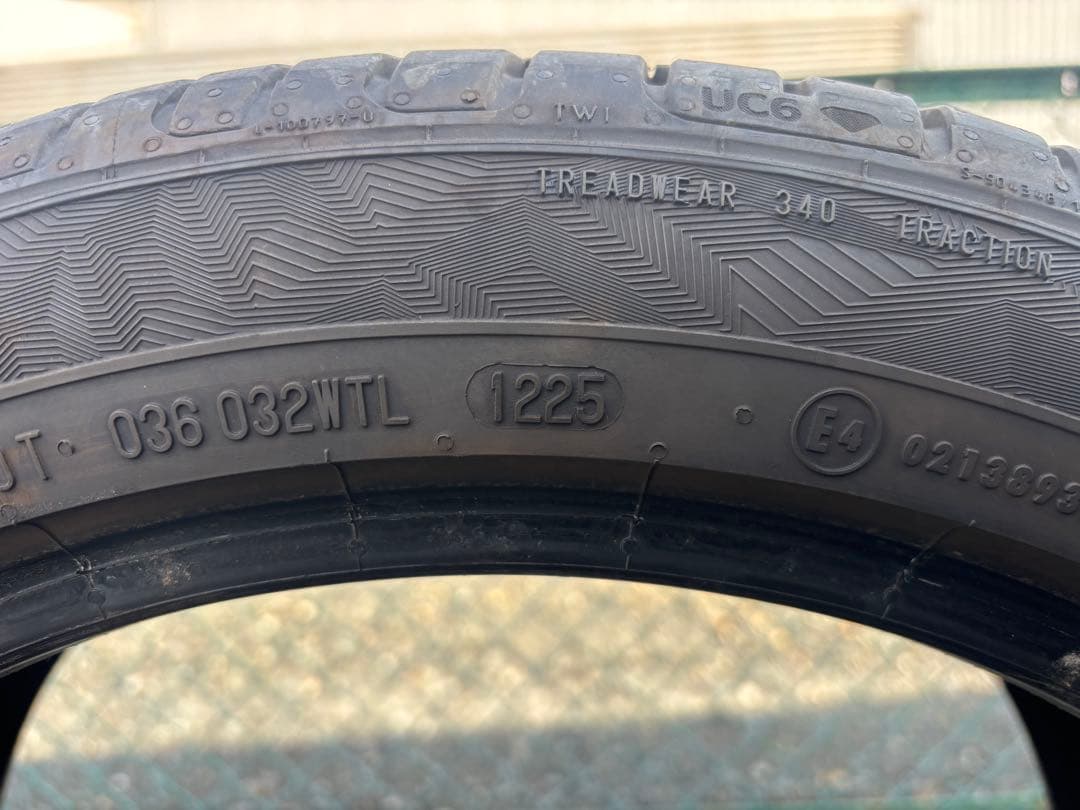 【ゆん】コンチネンタル　UC6 225/45R18 95W 4本セット