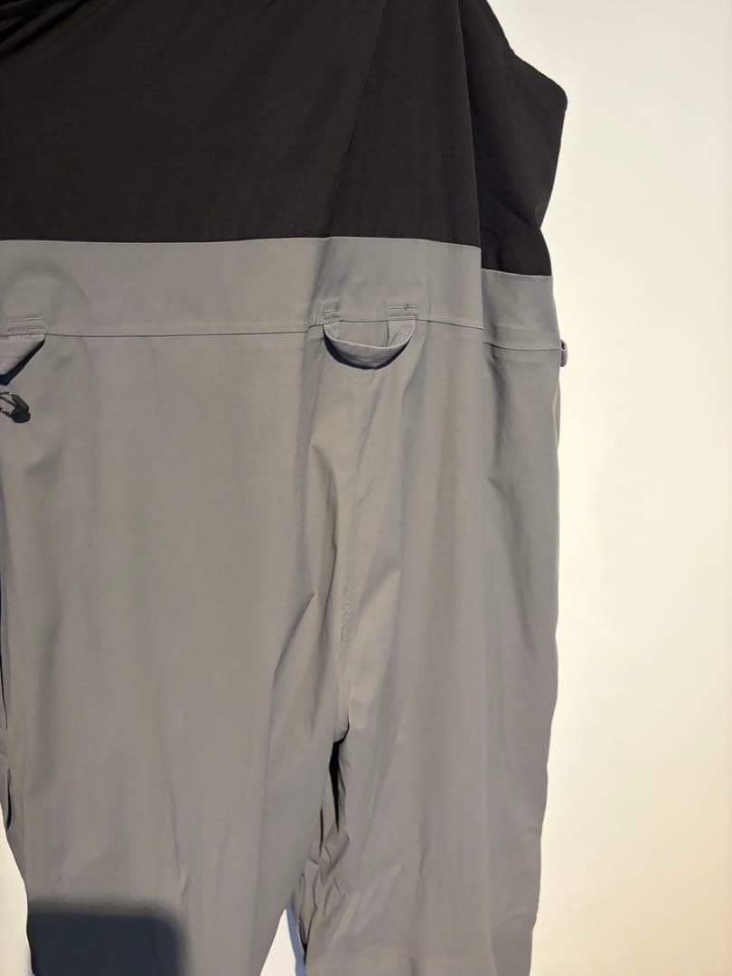 686 ビブパンツ GORE-TEX Stretch Dispatch Bib