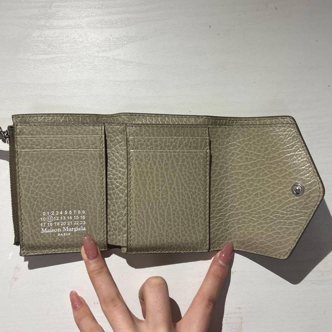 Maison Margiela 4ステッチ 三つ折り財布 グレージュ　人気カラー
