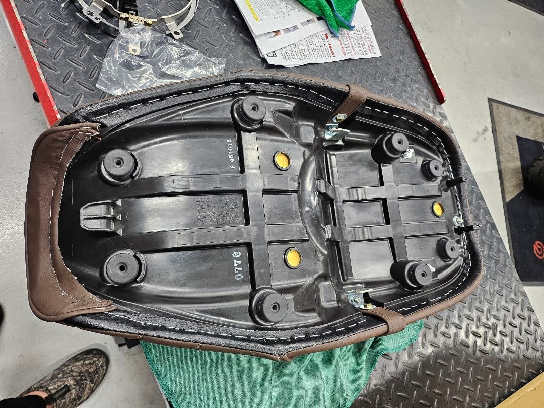 z900rs しじみシート ブラウン タックロール