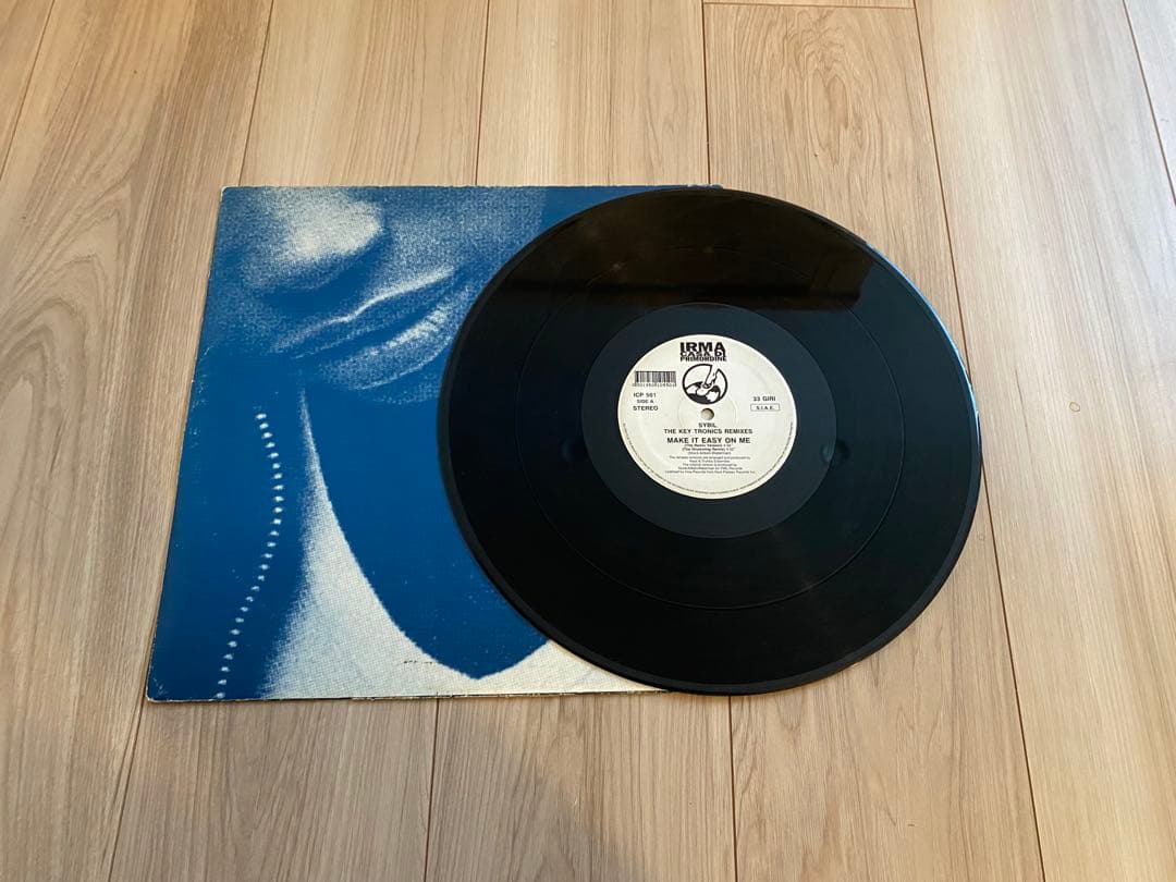洋楽 SYBIL make it easy on me