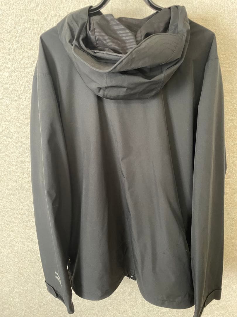 VOLCOM GORE-TEX フード付きジャケット ブラック　Ｌサイズ