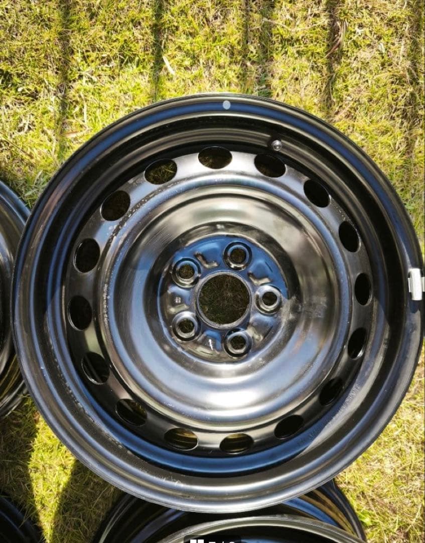 10系シエンタ 後期モデル 純正15インチ スチールホイール　2本 ②