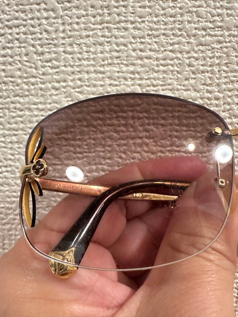 LOUIS VUITTON レディース　サングラス
