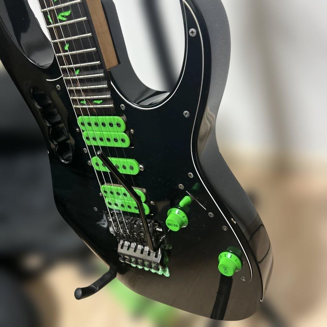 W*3様 Ibanez JEM 777V Steve Vai 1989年