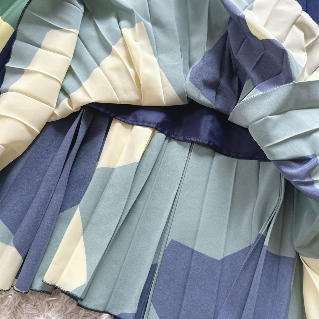 美品　sheller contrast pleated skirt グリーン