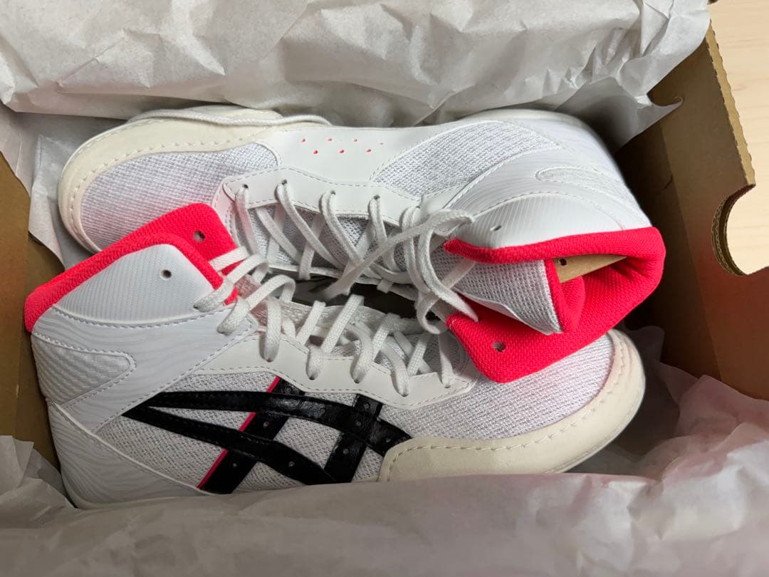 ガネ　asics ボクシングシューズ ハイカット ホワイト