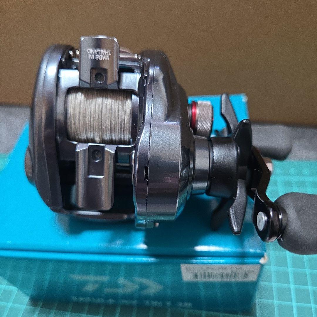 ダイワ　TATULA SV TW 7.3R ベイトリール